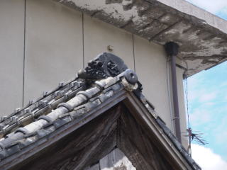 小学校となりの三池郷土館に立花の家紋あり